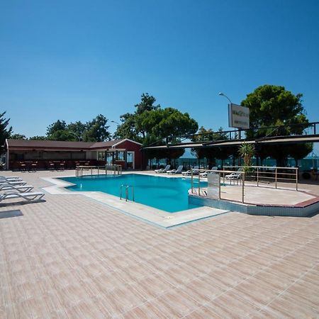 Lake Life Hotel Ιζνίκ Εξωτερικό φωτογραφία